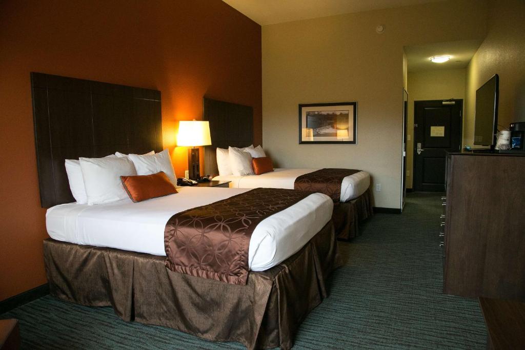 Best Western Plus Longhorn Inn & Suites image 12