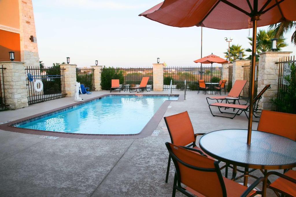 Best Western Plus Longhorn Inn & Suites image 13