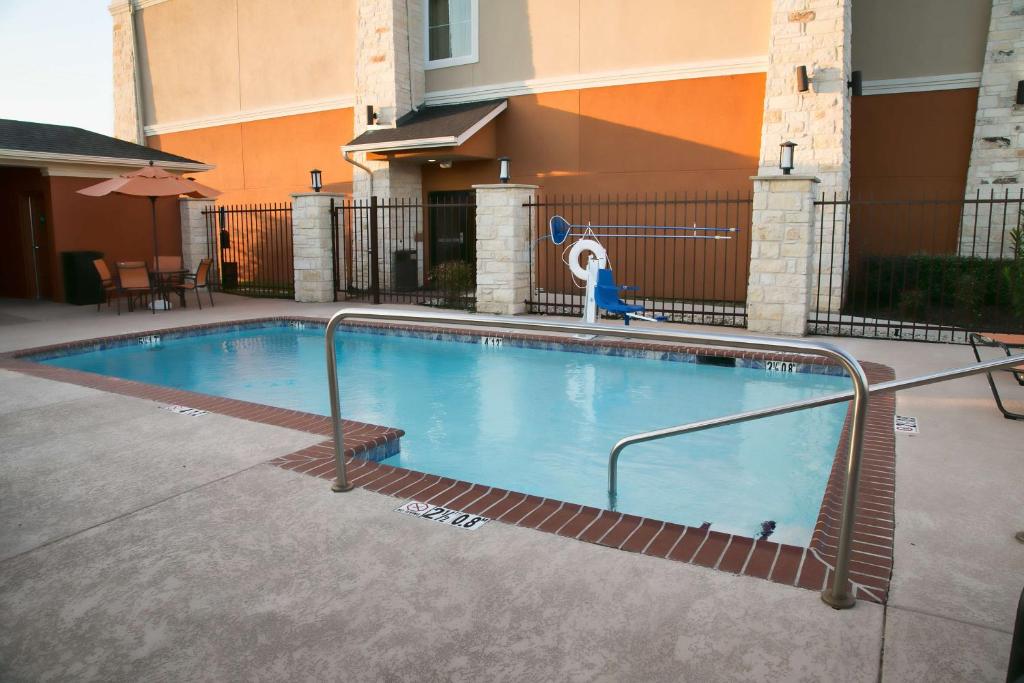 Best Western Plus Longhorn Inn & Suites image 15